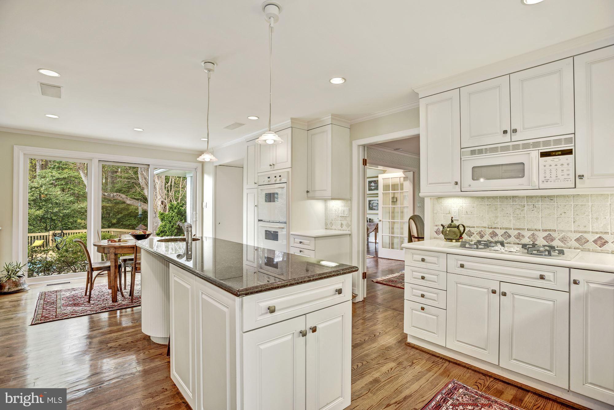 1062 Rector Lane McLean, VA 22102 - Photo 11 of 37 Eat-In Kitchen