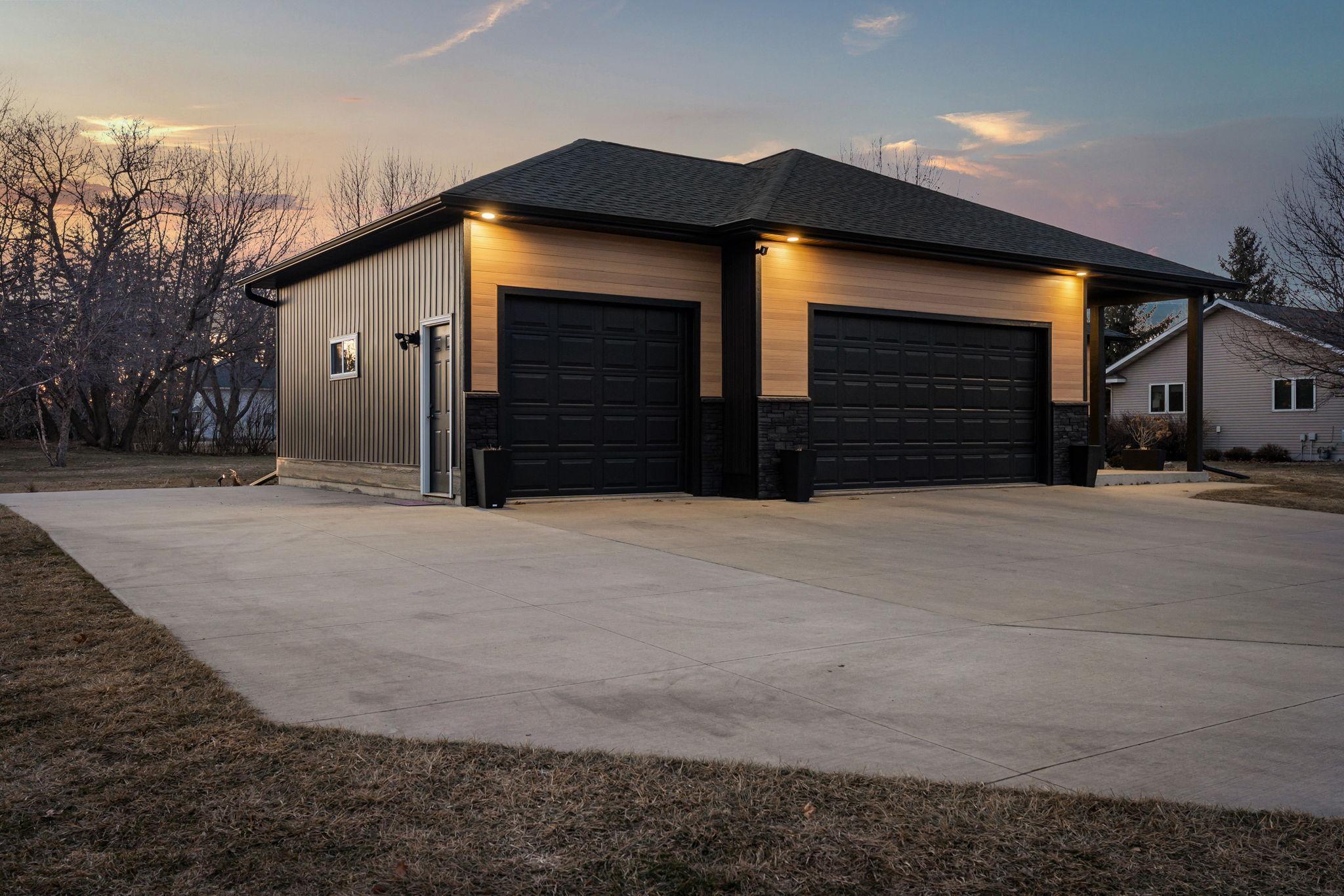 1602 26th Street Southwest Austin, MN 55912 - Photo 2 of 62