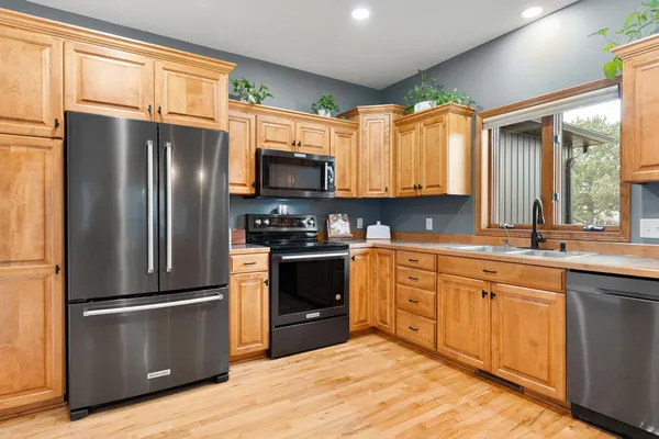 $539,900 | 1602 26th Street Southwest, Austin, MN 55912