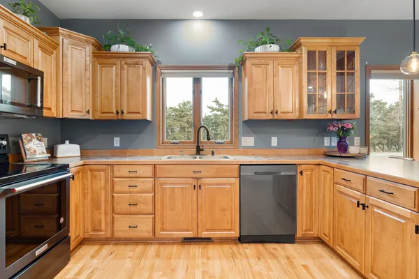 $539,900 | 1602 26th Street Southwest, Austin, MN 55912