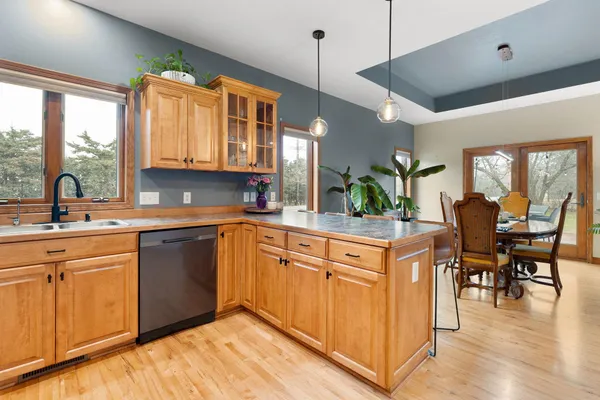 $539,900 | 1602 26th Street Southwest, Austin, MN 55912