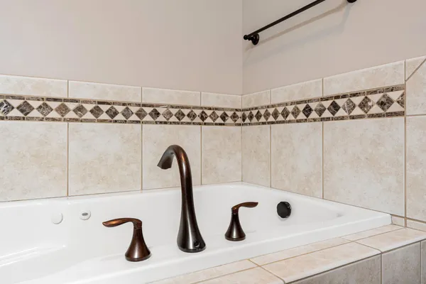 $539,900 | 1602 26th Street Southwest, Austin, MN 55912