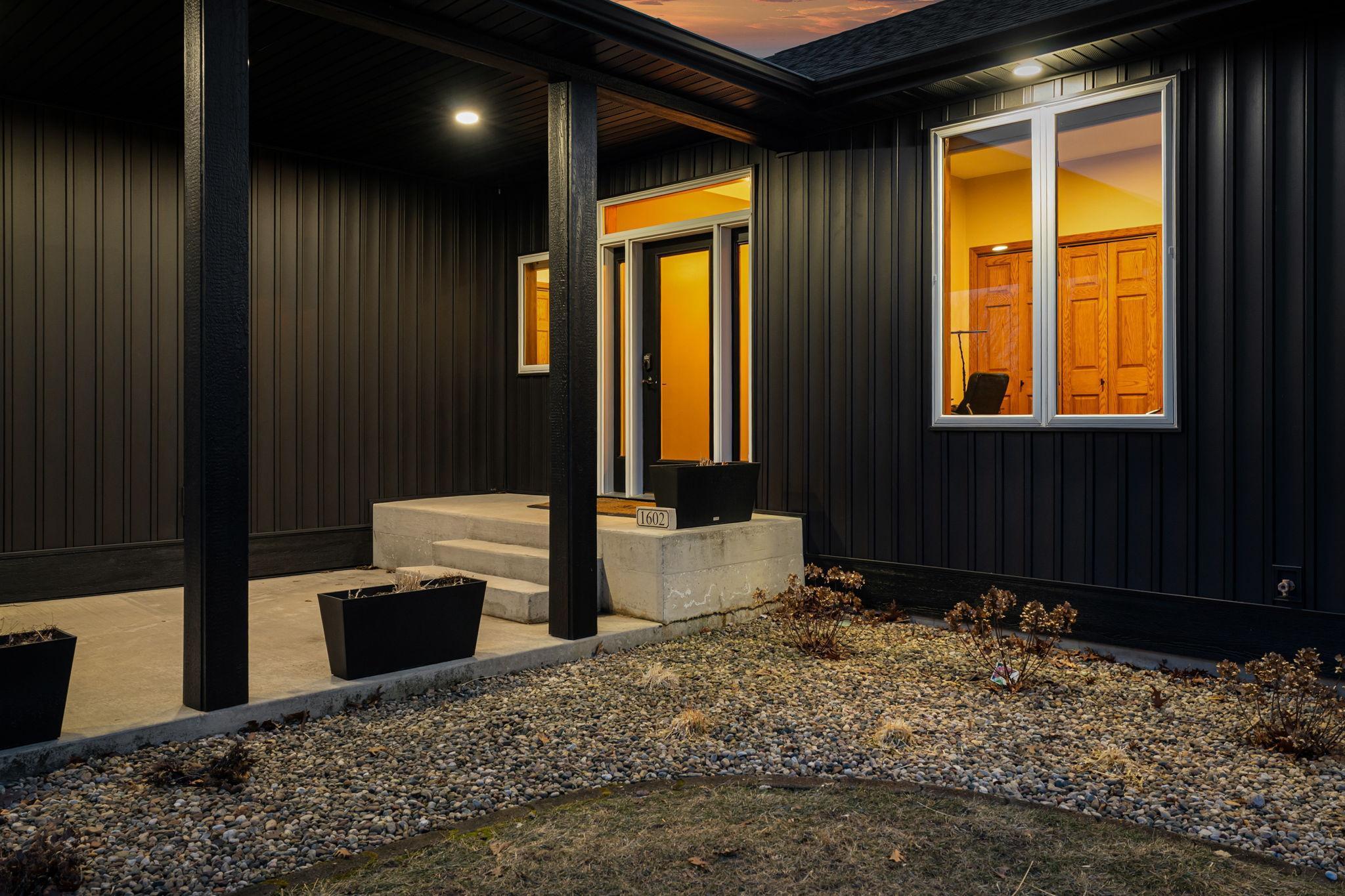 1602 26th Street Southwest Austin, MN 55912 - Photo 5 of 62