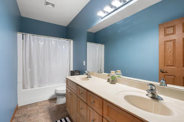 $539,900 | 1602 26th Street Southwest, Austin, MN 55912