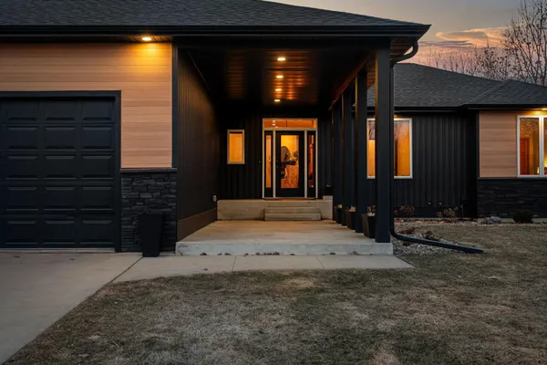 $539,900 | 1602 26th Street Southwest, Austin, MN 55912