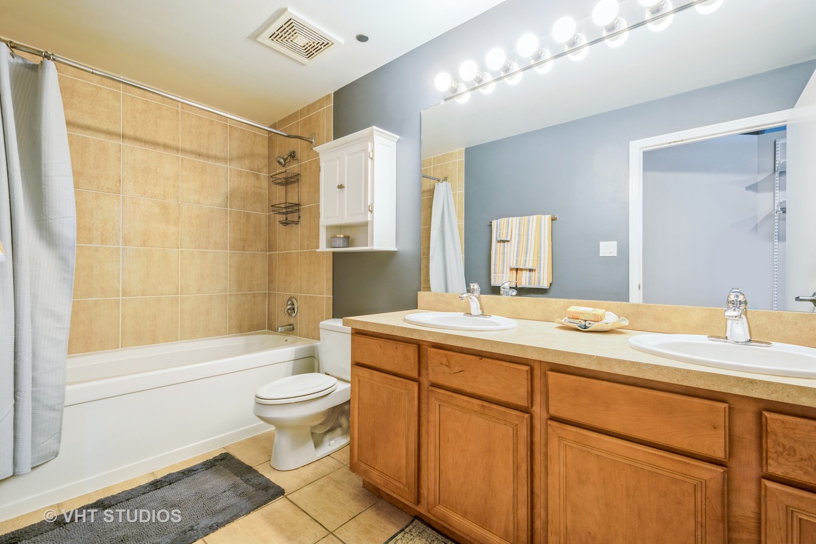 811 West 15th Place, Unit 503 Chicago, IL 60608 - Photo 11 of 21