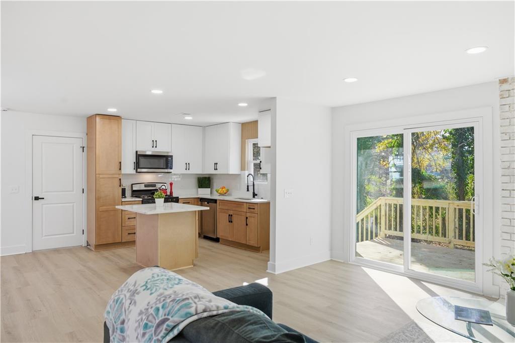 3901 Ebenezer Road Northeast Marietta, GA 30066 - Photo 4 of 50