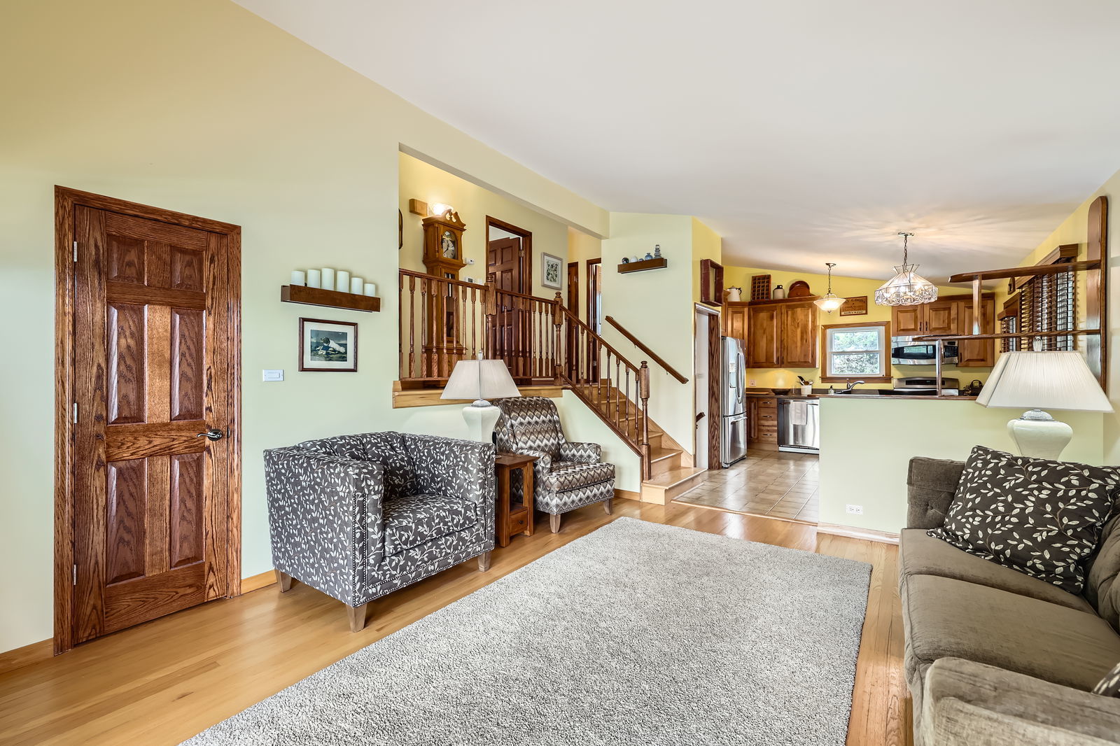 2080 Fox Lane Des Plaines, IL 60018 - Photo 3 of 12