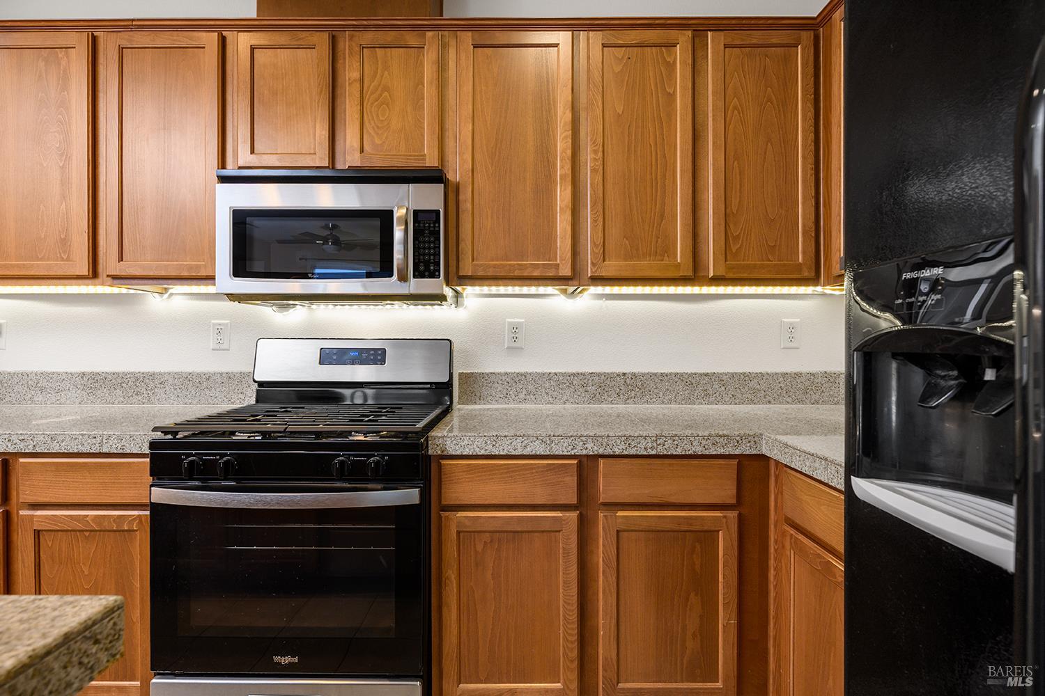 1707 St Anthony Way Santa Rosa, CA 95404 - Photo 12 of 33