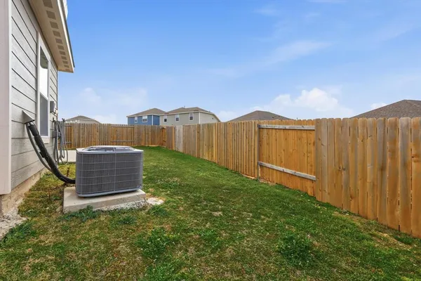 $1,950 | 13709 Roosevelt Arch Drive, Ponder, TX 76259