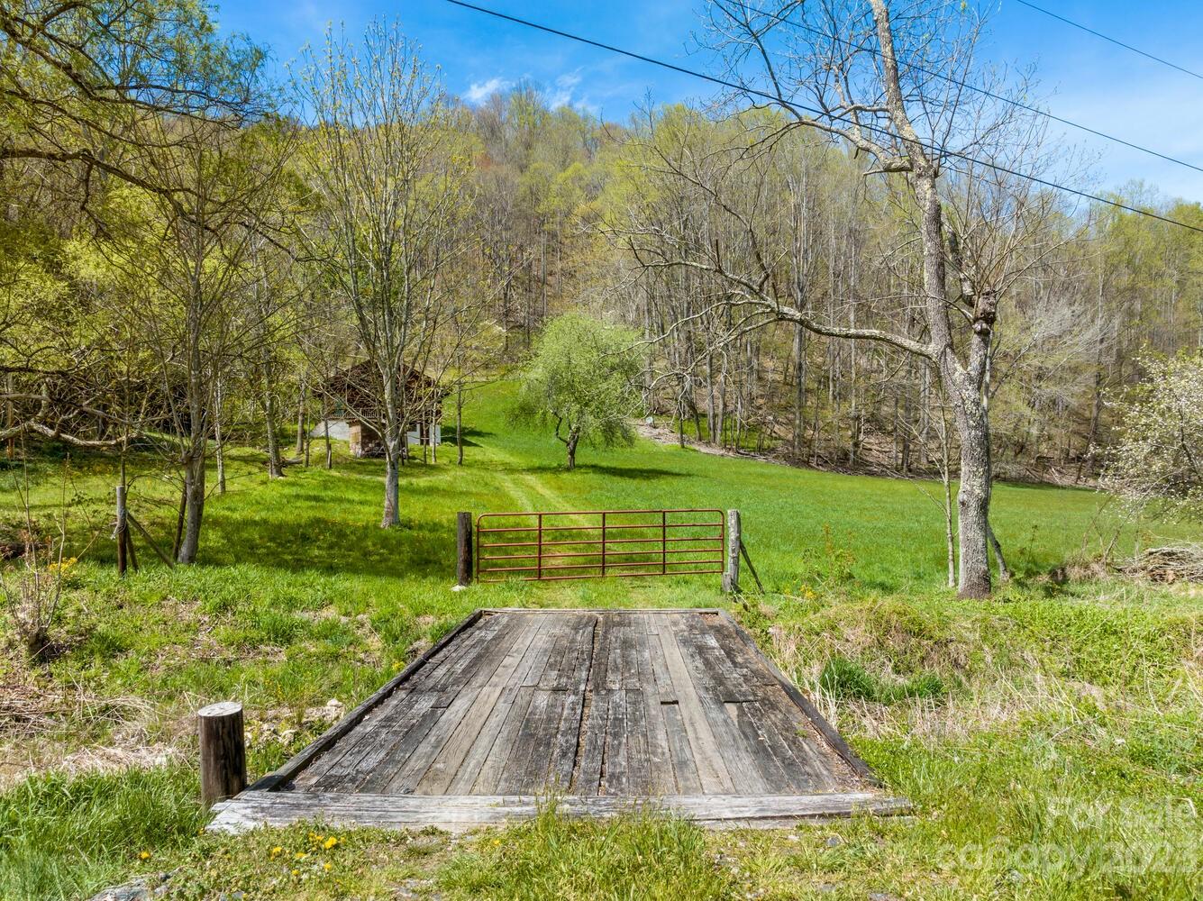 1620 South Fork Road Marshall, NC 28753 - Photo 2 of 41 Gallery Image 2