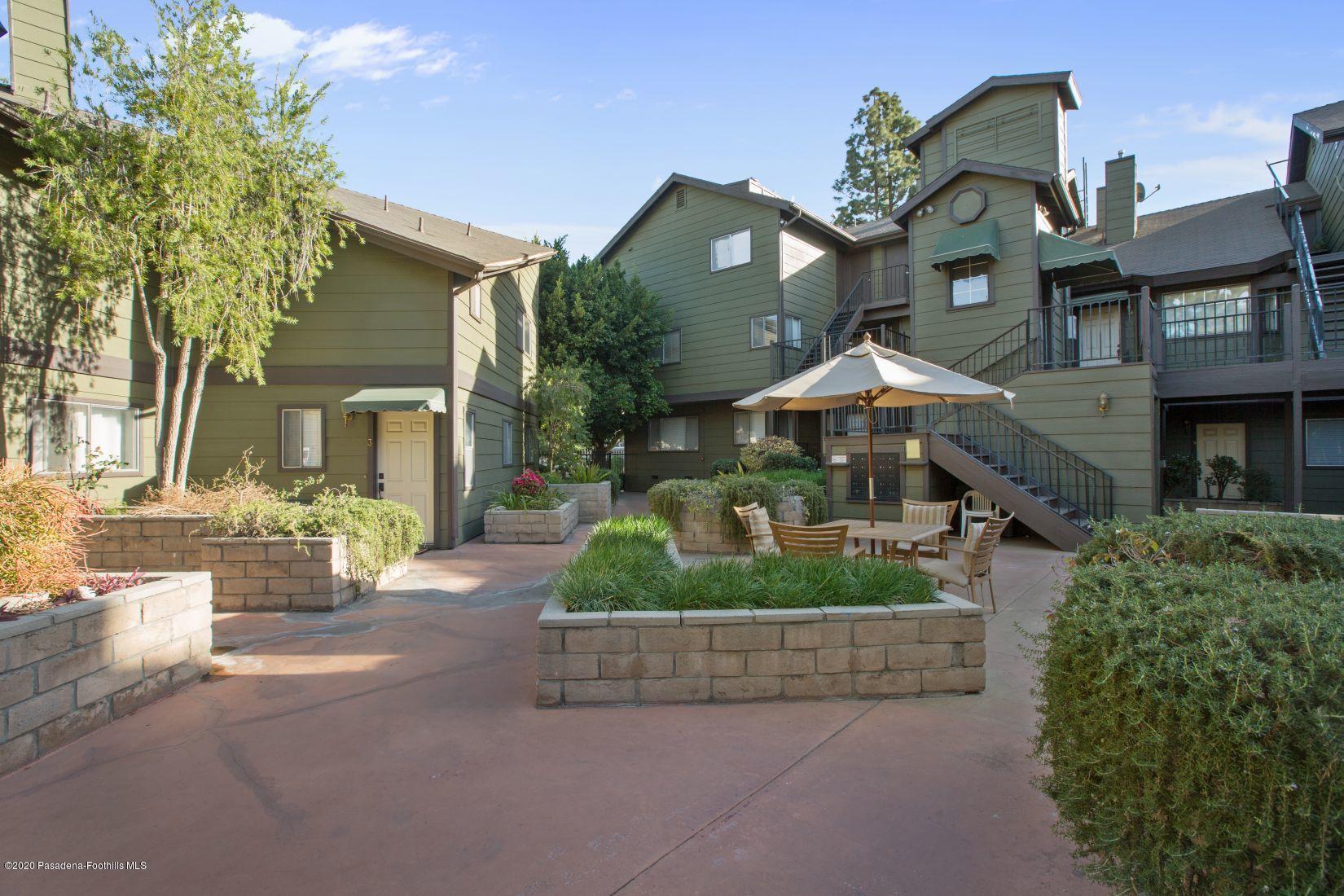 246 Alpine Street, Unit 5 Pasadena, CA 91106 - Photo 14 of 17 5I1A0516_26