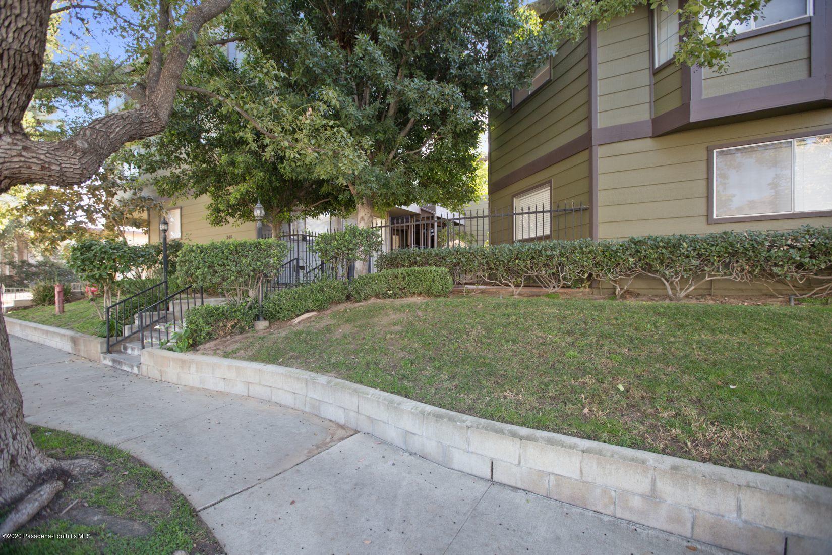 246 Alpine Street, Unit 5 Pasadena, CA 91106 - Photo 15 of 17 5I1A0519_27