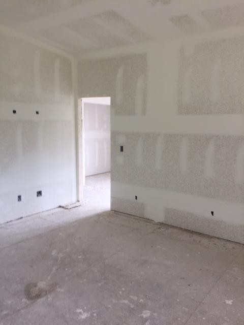 293 Harris Branch Road Madisonville, TN 37354 - Photo 21 of 31 a view of an empty room
