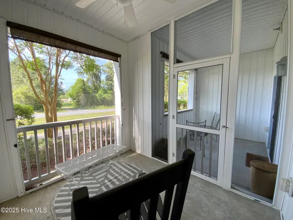 $2,000 | 100 Gateway Condos Drive, Unit 113, Surf City, NC 28445