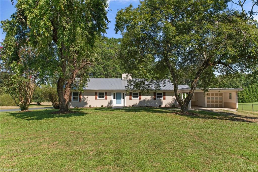 911 Foxfire Road Asheboro, NC 27205 - Photo 2 of 31 Gallery Image 2