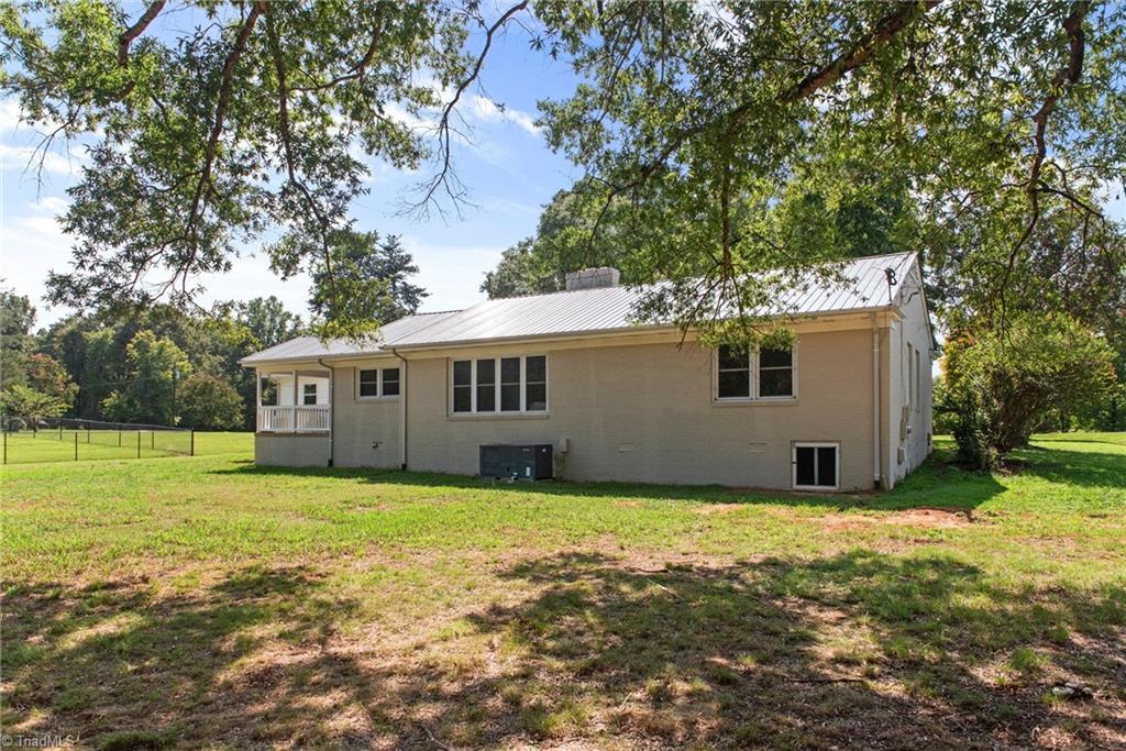 911 Foxfire Road Asheboro, NC 27205 - Photo 29 of 31 Gallery Image 29