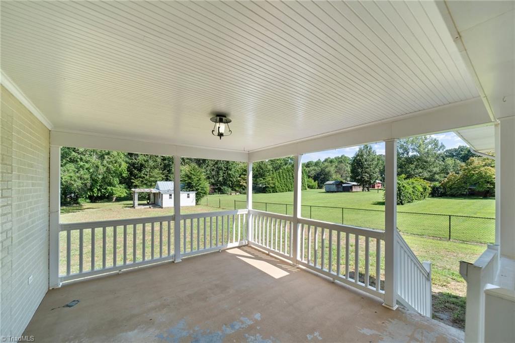 911 Foxfire Road Asheboro, NC 27205 - Photo 5 of 31 Gallery Image 5