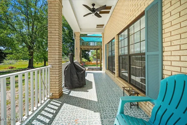 $269,900 | 1509 Oak Leaf Circle, Gautier, MS 39553