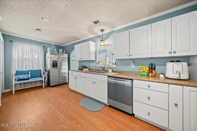 $269,900 | 1509 Oak Leaf Circle, Gautier, MS 39553