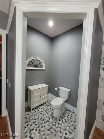 $5,500 | 5110 North Valadez Street, Las Vegas, NV 89149