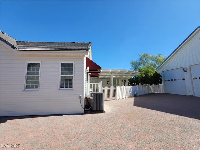 $5,500 | 5110 North Valadez Street, Las Vegas, NV 89149