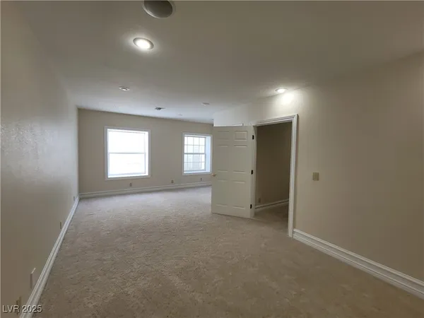 $3,500 | 5110 North Valadez Street, Las Vegas, NV 89149