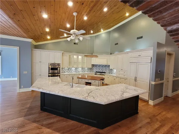 $3,500 | 5110 North Valadez Street, Las Vegas, NV 89149