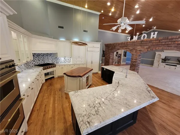 $3,500 | 5110 North Valadez Street, Las Vegas, NV 89149