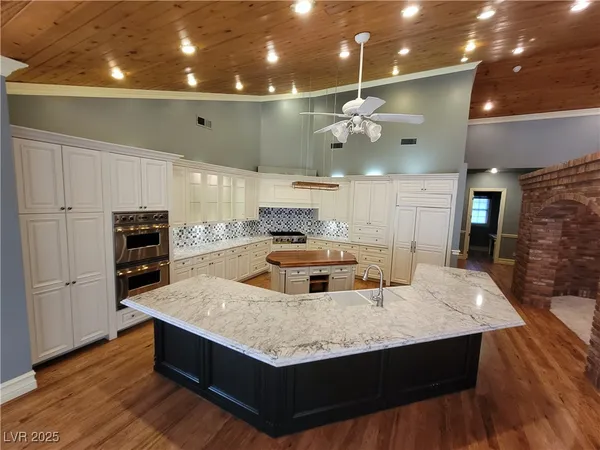 $3,500 | 5110 North Valadez Street, Las Vegas, NV 89149