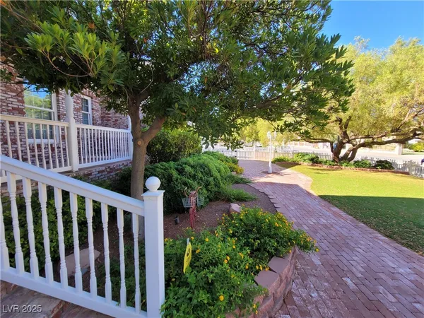 $3,500 | 5110 North Valadez Street, Las Vegas, NV 89149