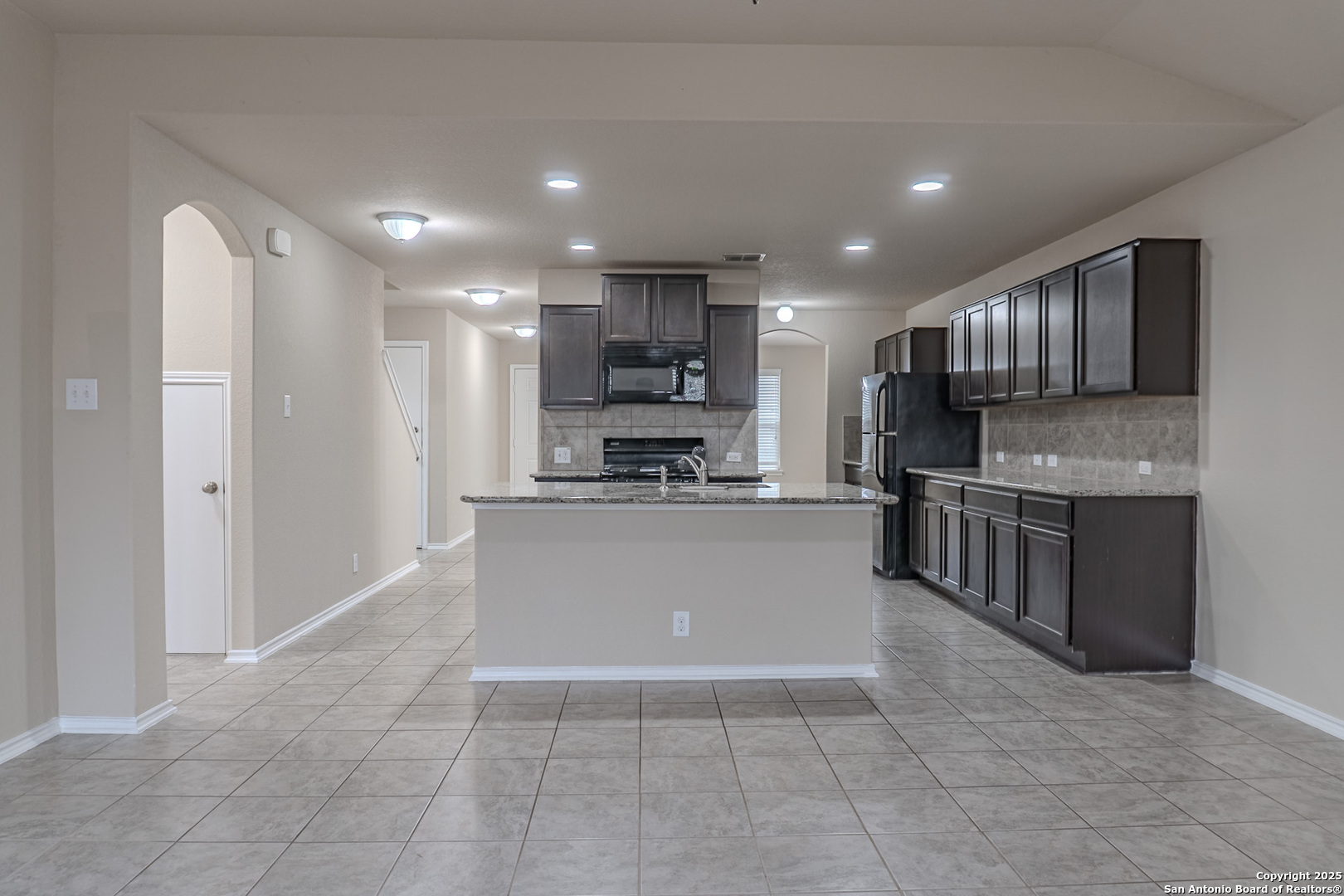 10129 Strasbourg Way Schertz, TX 78154 - Photo 11 of 24