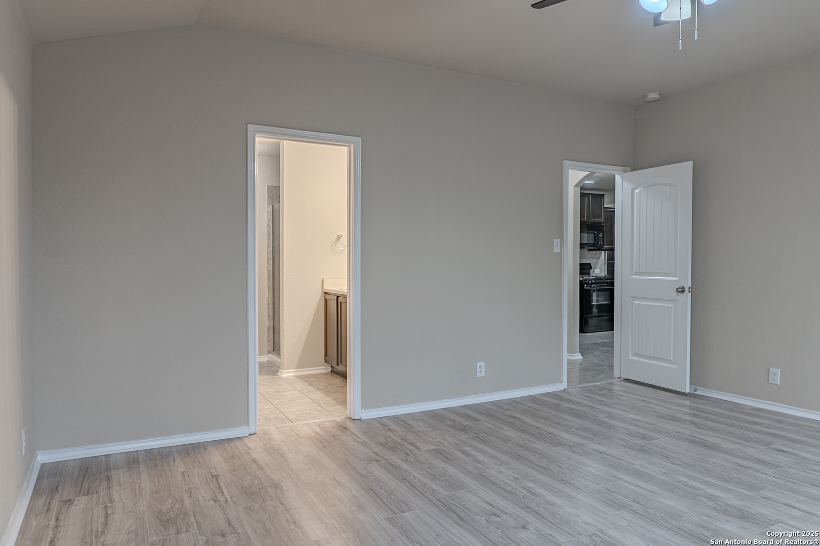 10129 Strasbourg Way Schertz, TX 78154 - Photo 13 of 24