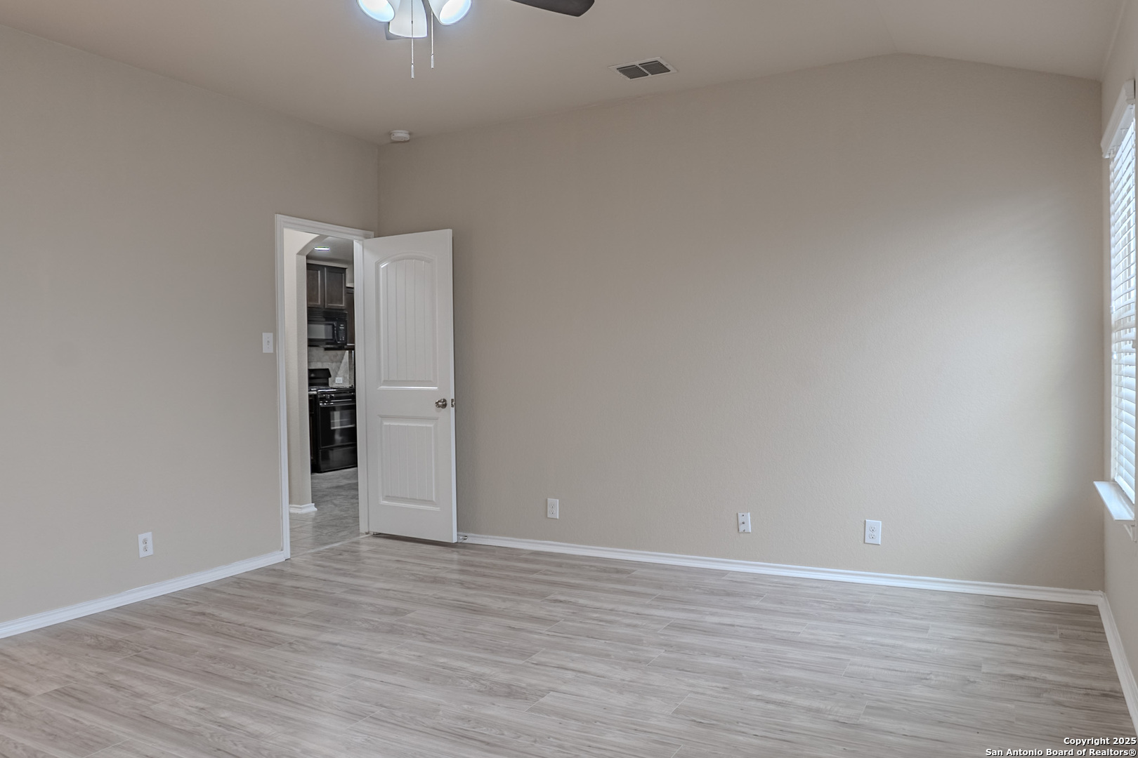 10129 Strasbourg Way Schertz, TX 78154 - Photo 14 of 24