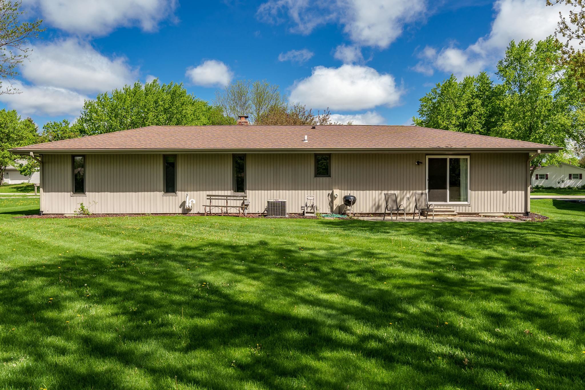 11891 Tresemer Road Roscoe, IL 61073 - Photo 37 of 39