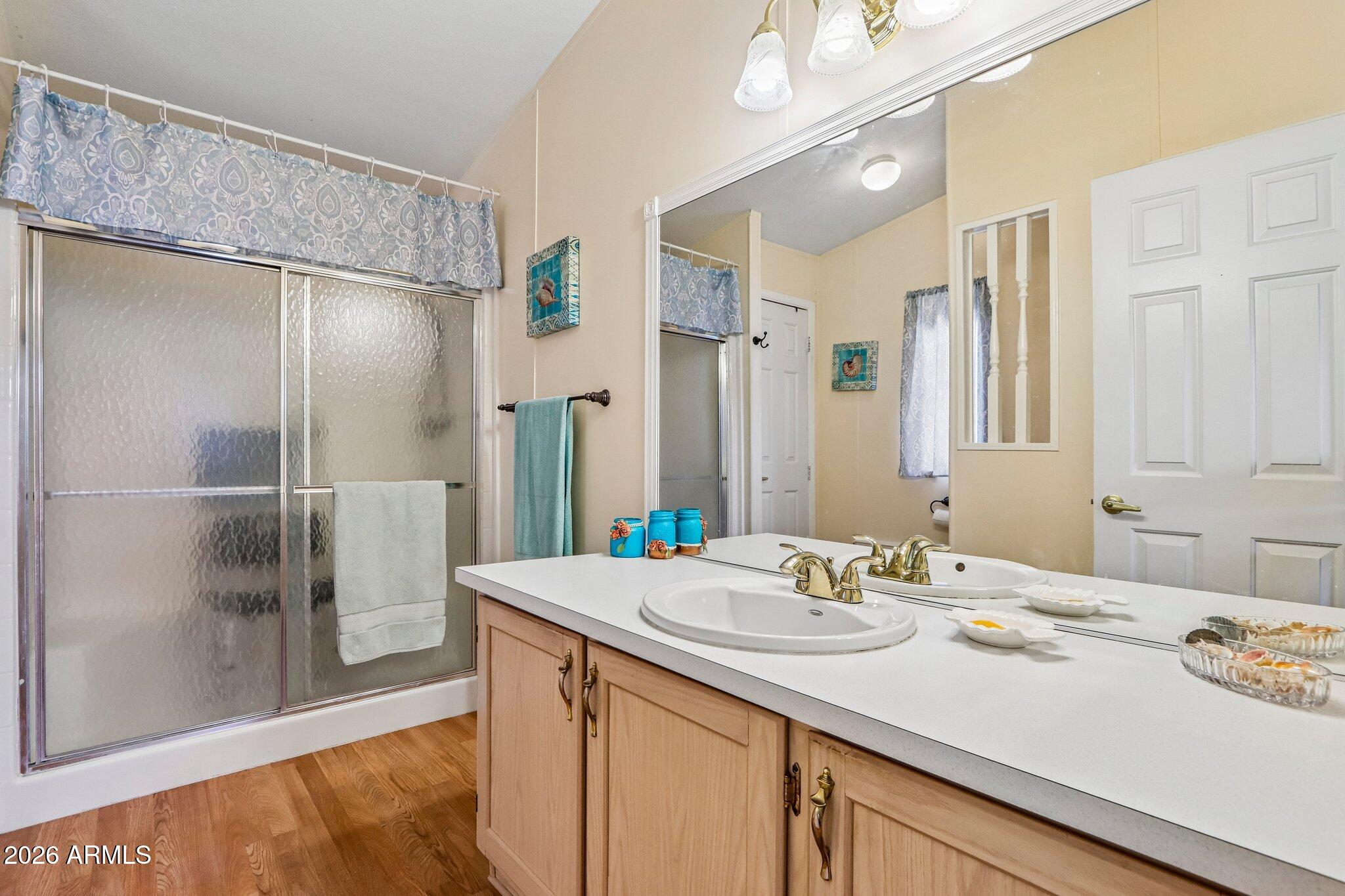 114 South Pinecrest Road Payson, AZ 85541 - Photo 18 of 40 a bathroom with a sink and a mirror