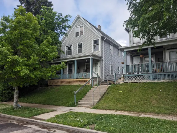 $299,000 | 2507 North Buffum Street, Unit 2509/2509A, Milwaukee, WI 53212