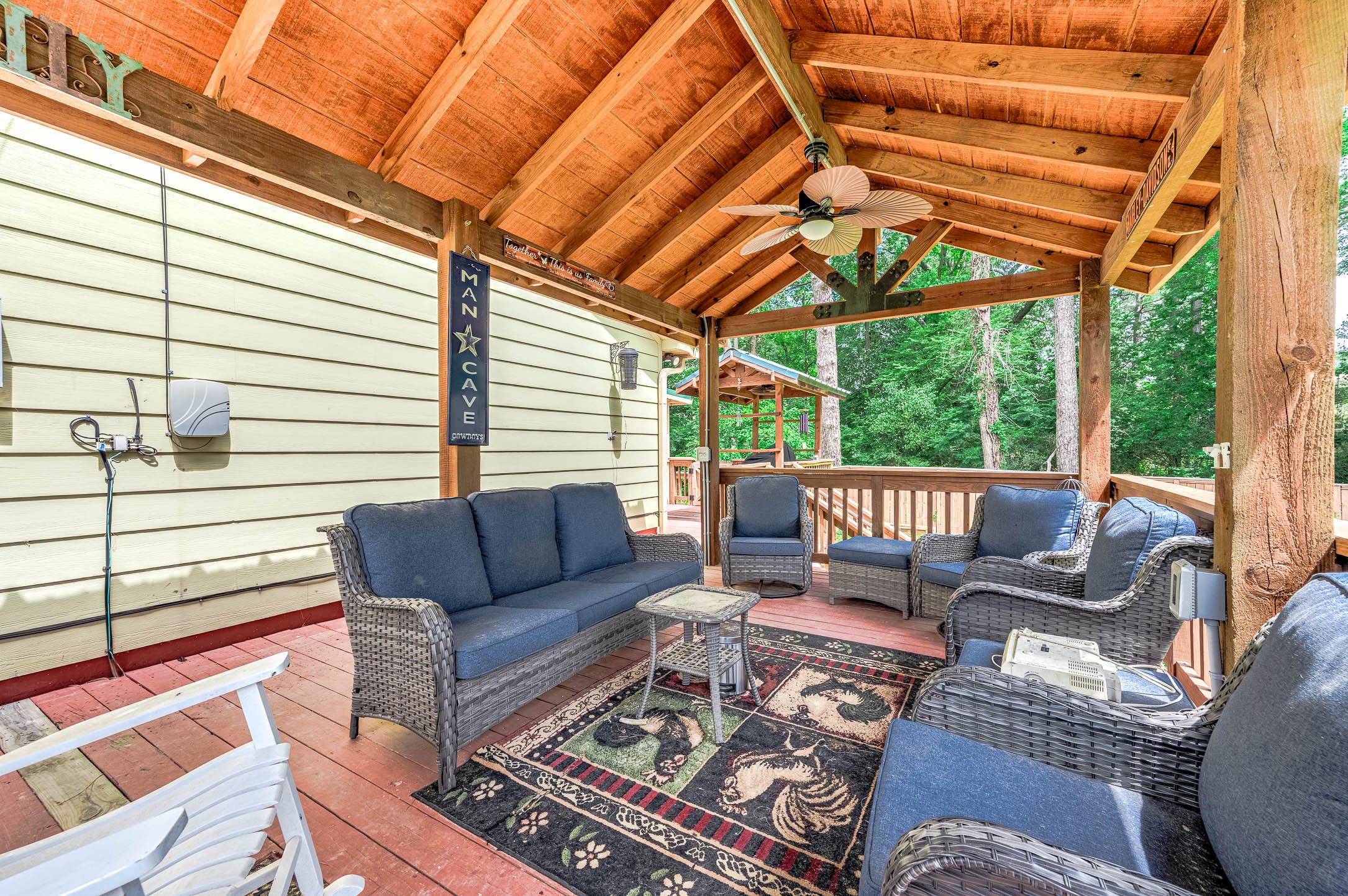 100 Magnolia Place Coldspring, TX 77331 - Photo 33 of 50 a view of a patio on the deck
