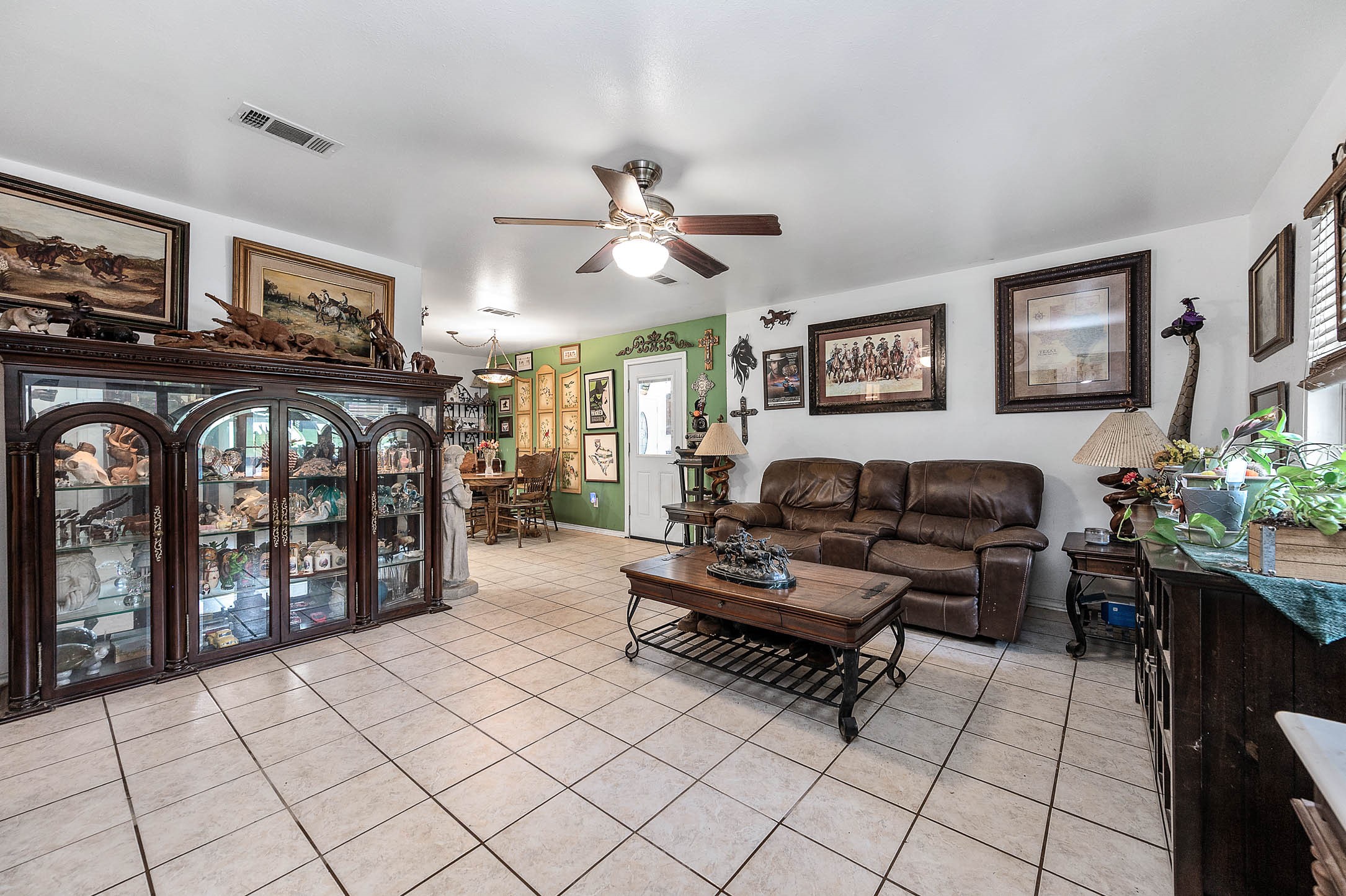 100 Magnolia Place Coldspring, TX 77331 - Photo 10 of 50 a living room with furniture and dining area