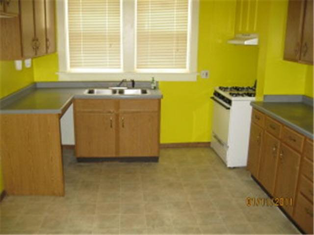 908 West Center Street Rochester, MN 55902 - Photo 7 of 14