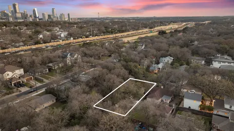 $999,950 | 2004 Griswold Lane, Austin, TX 78703