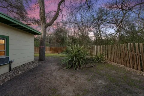 $999,950 | 2004 Griswold Lane, Austin, TX 78703