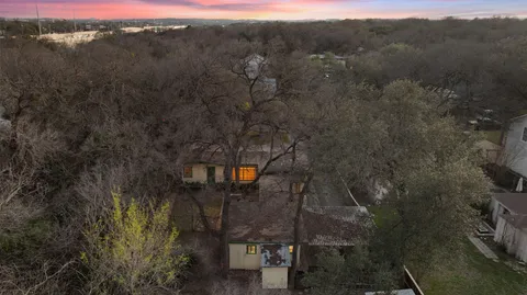 $999,950 | 2004 Griswold Lane, Austin, TX 78703