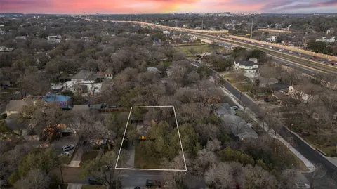 $999,950 | 2004 Griswold Lane, Austin, TX 78703