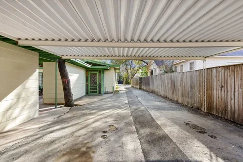 $999,950 | 2004 Griswold Lane, Austin, TX 78703