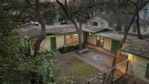 $999,950 | 2004 Griswold Lane, Austin, TX 78703