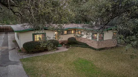 $999,950 | 2004 Griswold Lane, Austin, TX 78703