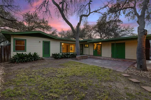 $999,950 | 2004 Griswold Lane, Austin, TX 78703