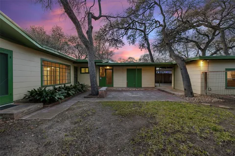 $999,950 | 2004 Griswold Lane, Austin, TX 78703