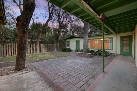 $999,950 | 2004 Griswold Lane, Austin, TX 78703